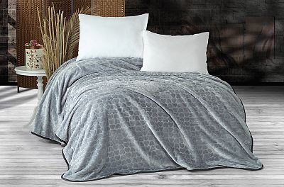 Плед EVLEN Super Soft "СЕРДЦЕ" 180*240 в коробке п/э Р 945 серый (Акция)